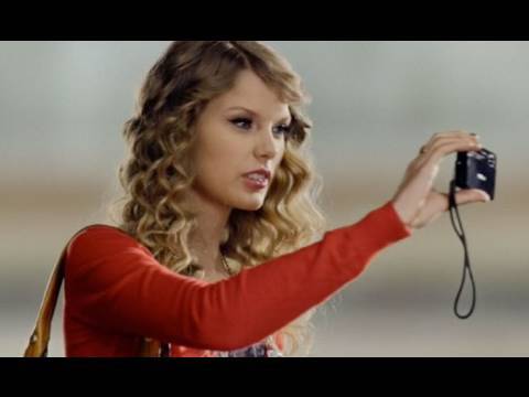 Profilový obrázek - Taylor Swift Sony TX7 Cyber-shot Camera Commercial