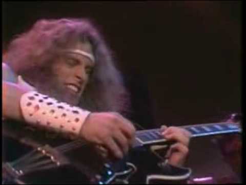 Profilový obrázek - Ted Nugent Cat Scratch Fever Midnight Special TV Audition 1978 part of the show