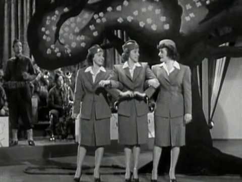 Profilový obrázek - The Andrews Sisters - Don't Sit Under the Apple Tree