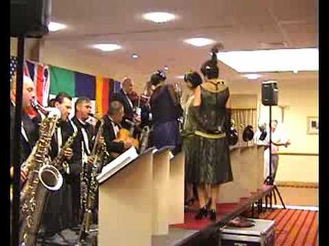 Profilový obrázek - The "Bratislava Hot Serenaders" performing "Sunday"