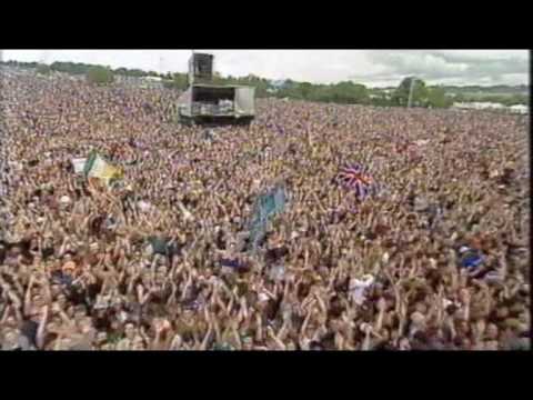 Profilový obrázek - The Corrs - When He's Not Around & No Good For Me (live at Glastonbury 1999)