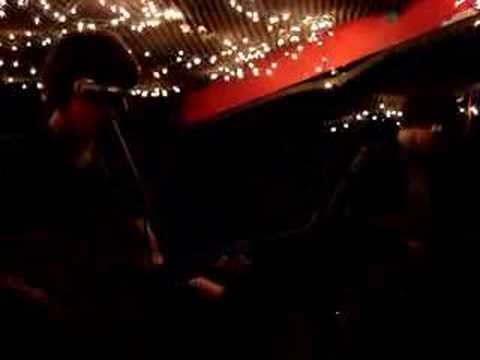 Profilový obrázek - The Last Shadow Puppets 'Meeting Place' LIVE at Cakeshop NYC