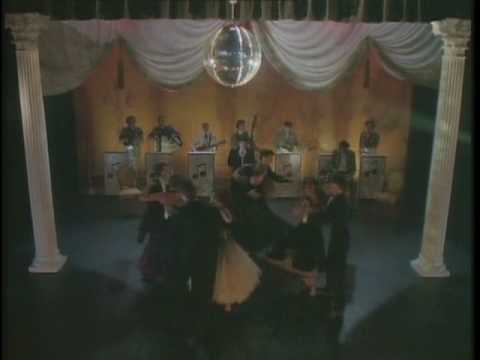 Profilový obrázek - The Pogues feat. Kirsty MacColl - Miss Otis Regrets/Just One of Those Things [Music Video]
