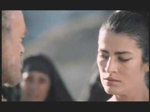 Profilový obrázek - "The Trojan Women" (1971 film) - Helen (Irene Papas) pleads 