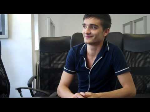 Profilový obrázek - The Wanted's Tom Parker tells Sugarscape about Jay McGuiness & Nathan Sykes and LIFTS UP A CHAIR.