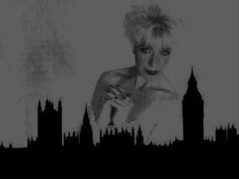 Profilový obrázek - The World Spins - Julee Cruise (Live In London, audio only)
