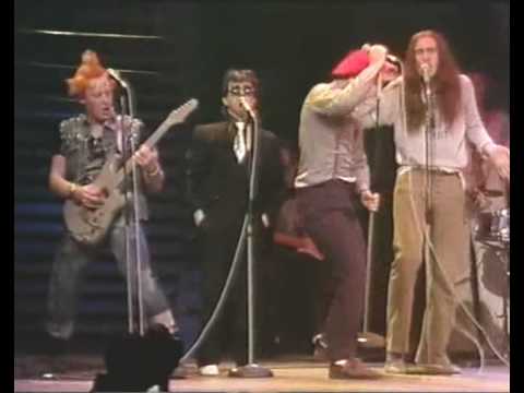 Profilový obrázek - The Young Ones with Bob Geldof - Comic Relief 2/2