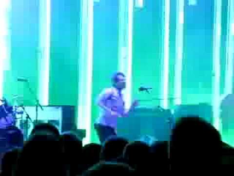 Profilový obrázek - Thom Yorke dancing (The Gloaming) - Radiohead live @ Blossom