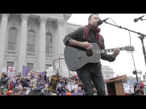 Profilový obrázek - Tim McIlrath of Rise Against performs at the Rally for Wisconsin's Workers