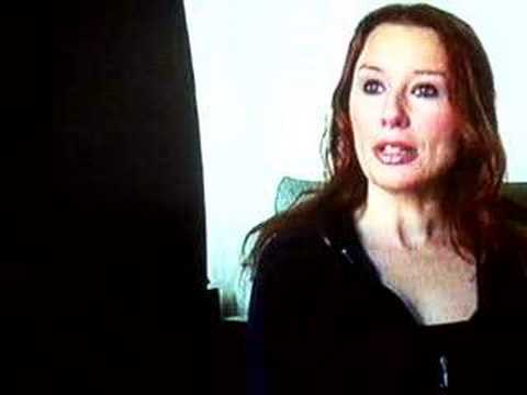 Profilový obrázek - Tori Amos tv show "miscarriage" interview on UK tv 2002