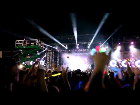 Profilový obrázek - Ultra Music Festival 2011 - Deadmau5 Featuring Rob Swire Moar Ghosts 'n' Stuff Live