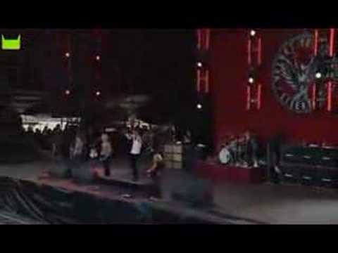 Profilový obrázek - Velvet Revolver - Download Festival 2007-06-08 - Set Me Free