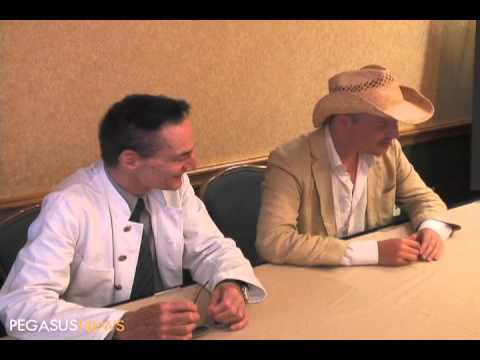 Profilový obrázek - Video interview: Tom Six and Dieter Laser talk about The Human Centipede