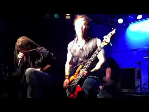 Profilový obrázek - Zach Myers from Shinedown jamming "Bullet with a Name" with Nonpoint February 2, 2011 Memphis TN.mov